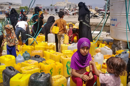 water distribution to Yemen people